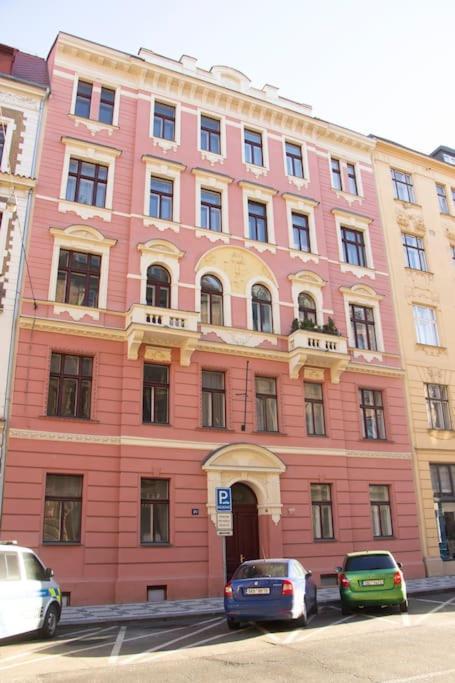 Apartamento Balcony King 12 Min From Charles Bridge
