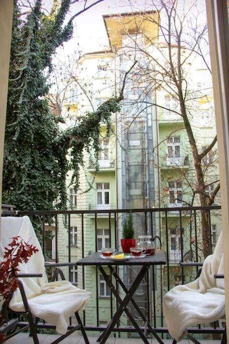 Balcony King 12 Min From Charles Bridge Apartamento